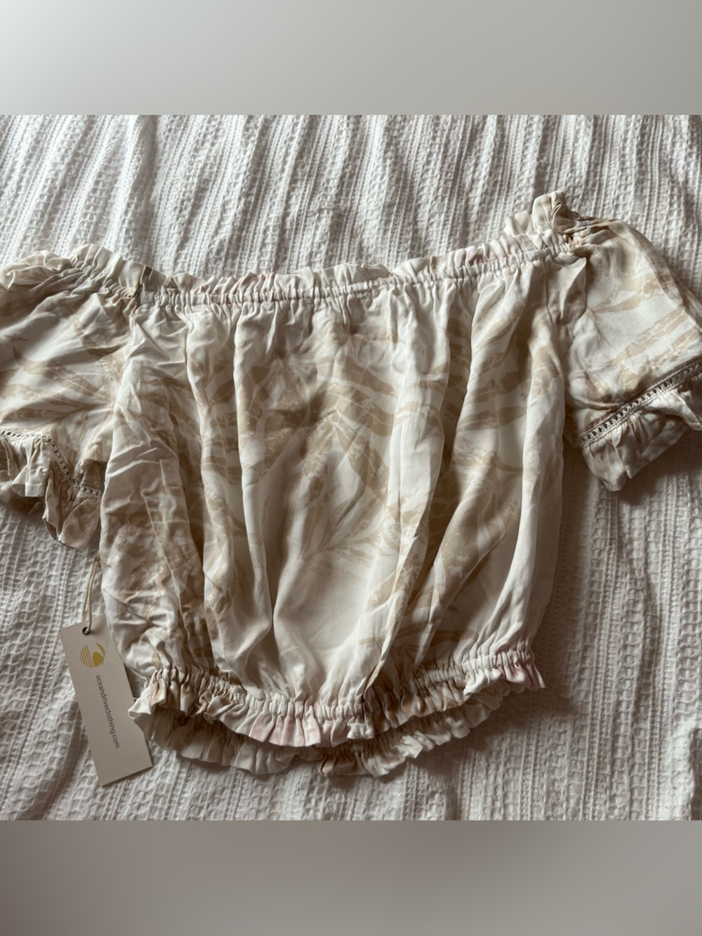 Cream floral cropped blouse